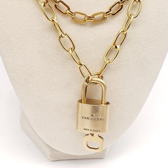 Authentic Louis Vuitton Gold Padlock w/ Unbranded Fashion Stainless Steel Chain - Picture 5 of 8